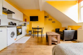 Comfortable room in Seven Sisters, London